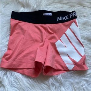 LIKE NEW Nike pro shorts